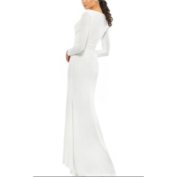 NWT Mac Duggal 26554 White V-Neck Long Sleeve Slit Gown NWT Size 2 $398 - Picture 2 of 3